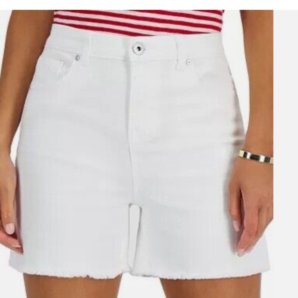 Style & Co. White Jean Shorts High-Waisted Frayed Edge size 16